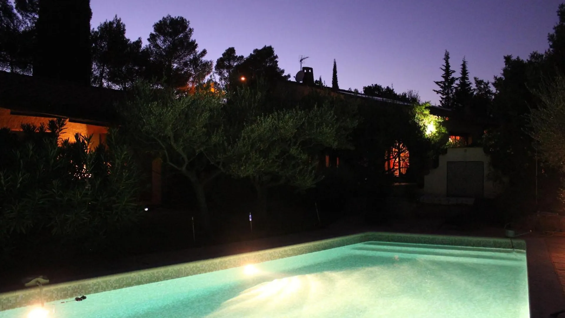 Le Baou Hotel Sillans-la Cascade Guest house